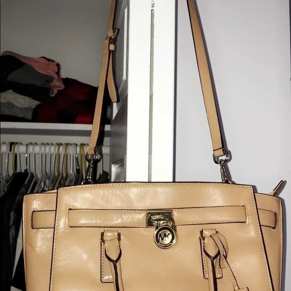 Michael Kors Hamilton Traveler - Picture 2 of 8